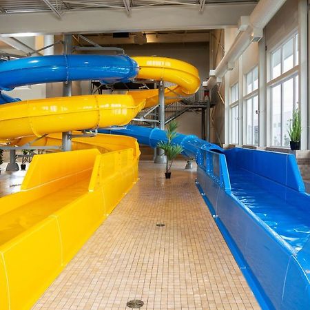 Pomeroy Inn & Suites Принс Джордж Екстериор снимка