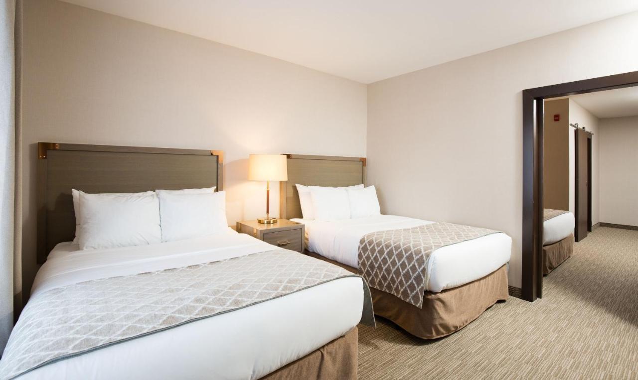 Pomeroy Inn & Suites Принс Джордж Екстериор снимка