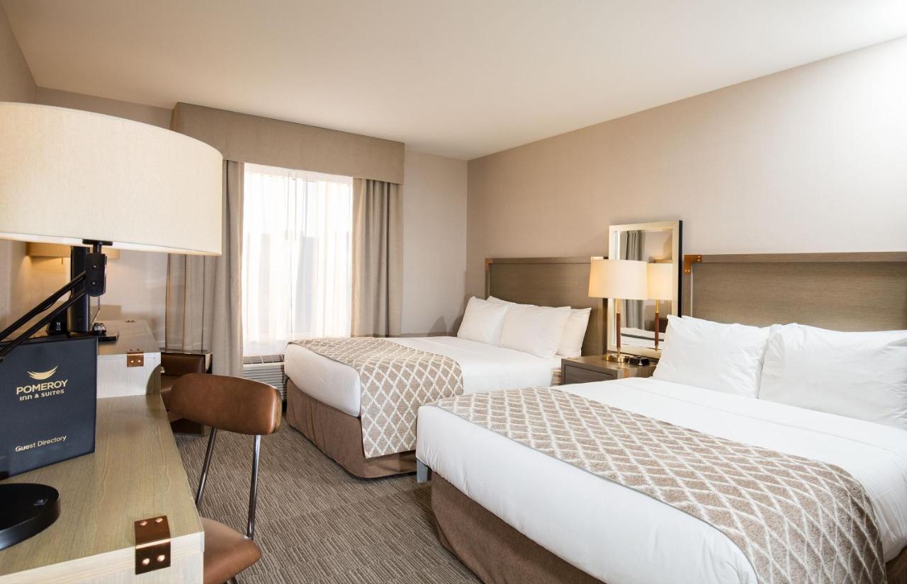 Pomeroy Inn & Suites Принс Джордж Екстериор снимка
